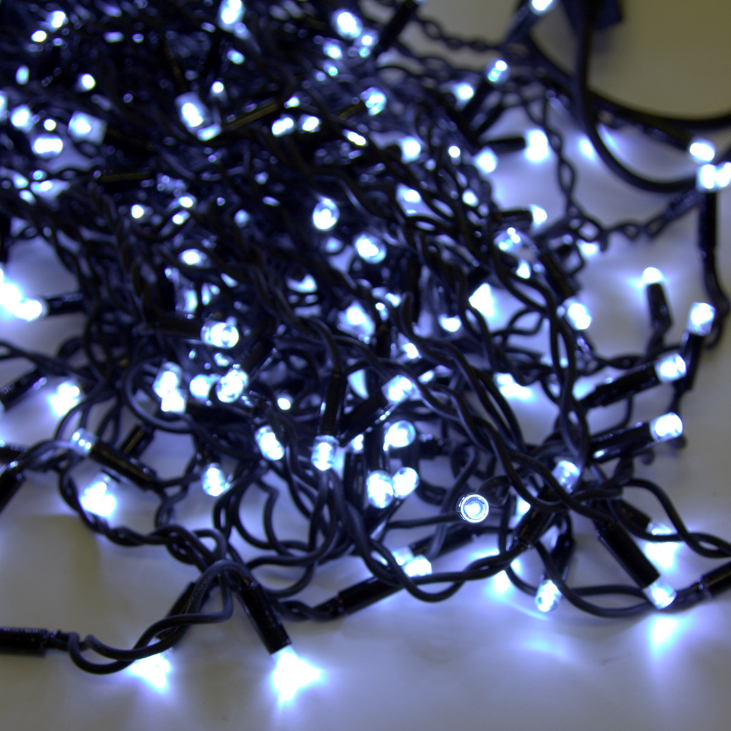 Гирлянда Бахрома, 5х0.7м., 250 LED, холодный белый, без мерцания, черный резиновый провод, с защитным колпачком. Гирлянда РФ 05-579
