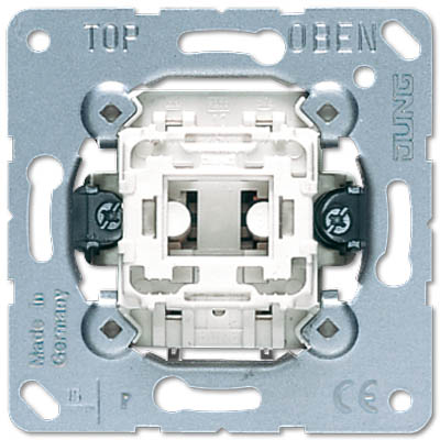 Выключатель 1-клавишный кнопочный (1 НО контакт) с N-клеммой Jung  534U - фото 1