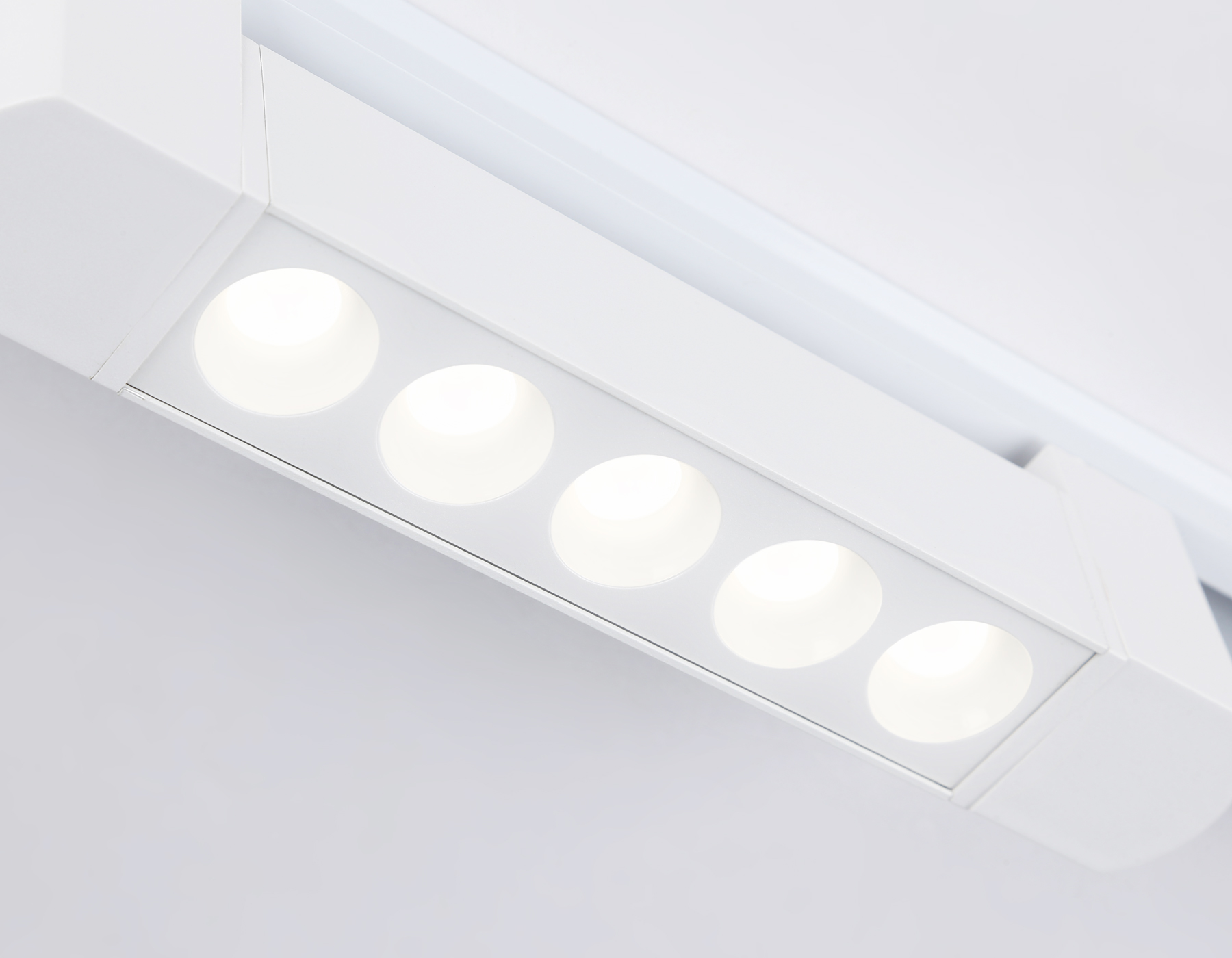Трековый светильник Ambrella light TRACK SYSTEM GL6700, цвет белый - фото 5