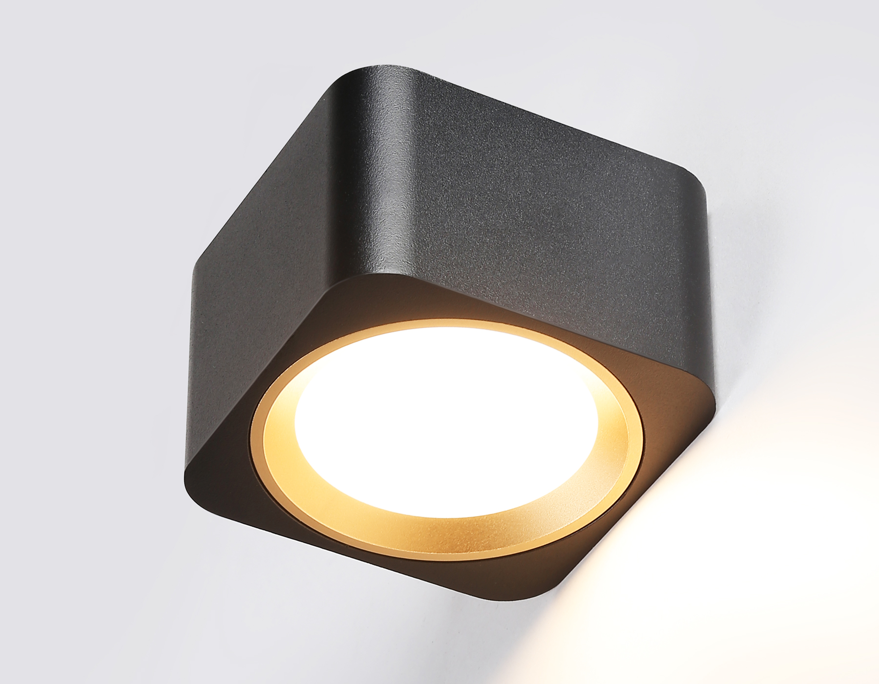 Точечный накладной светильник Ambrella light TECHNO SPOT TN70832, цвет черный;золотистый - фото 5