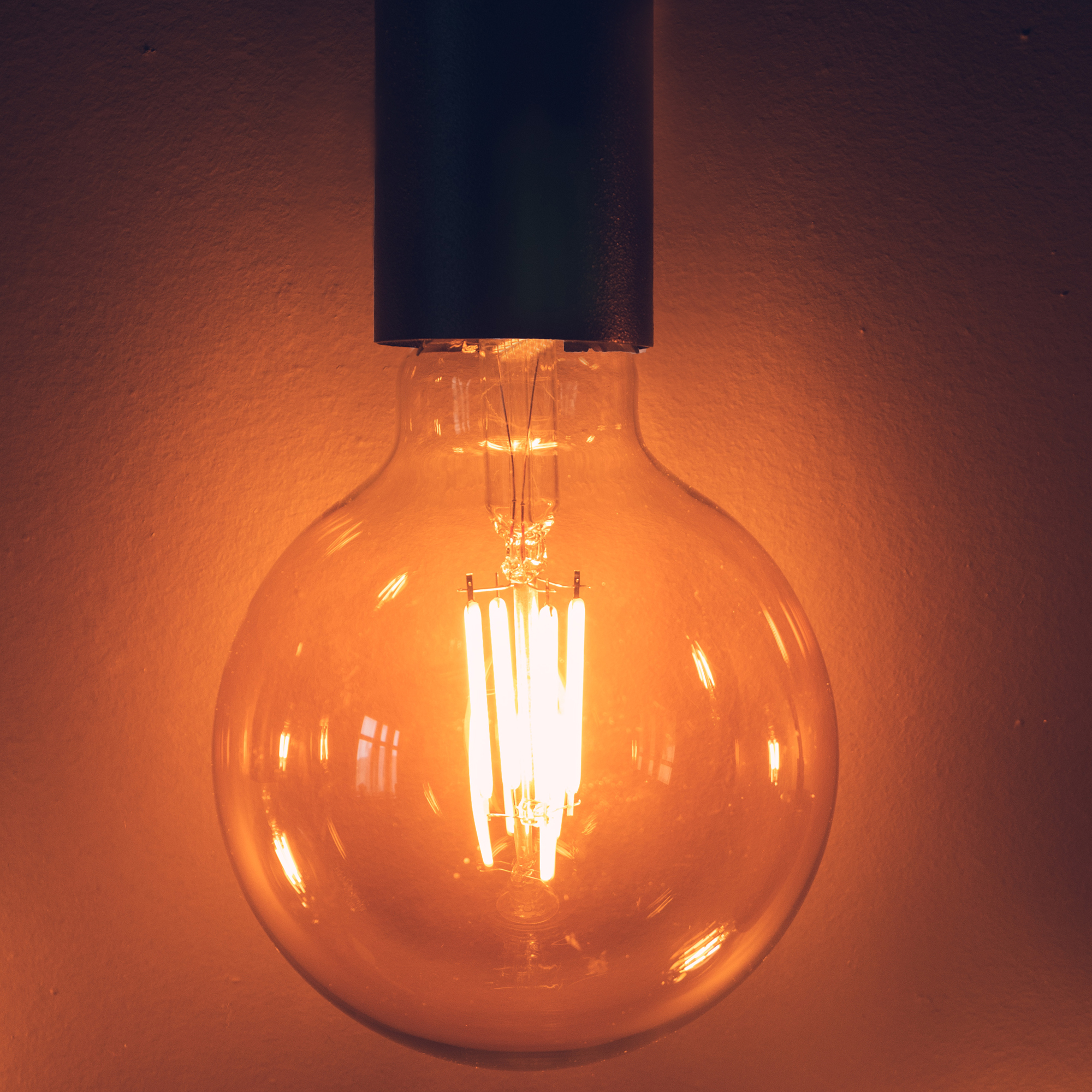 Светодиодная лампа Uniel VINTAGE Шар 6W 510Lm E27 UL-00002359 - фото 2
