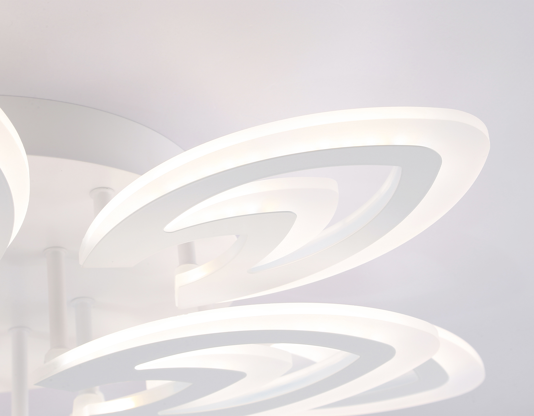 Потолочная люстра Ambrella light ORIGINAL FA4547, цвет белый;матовый - фото 2