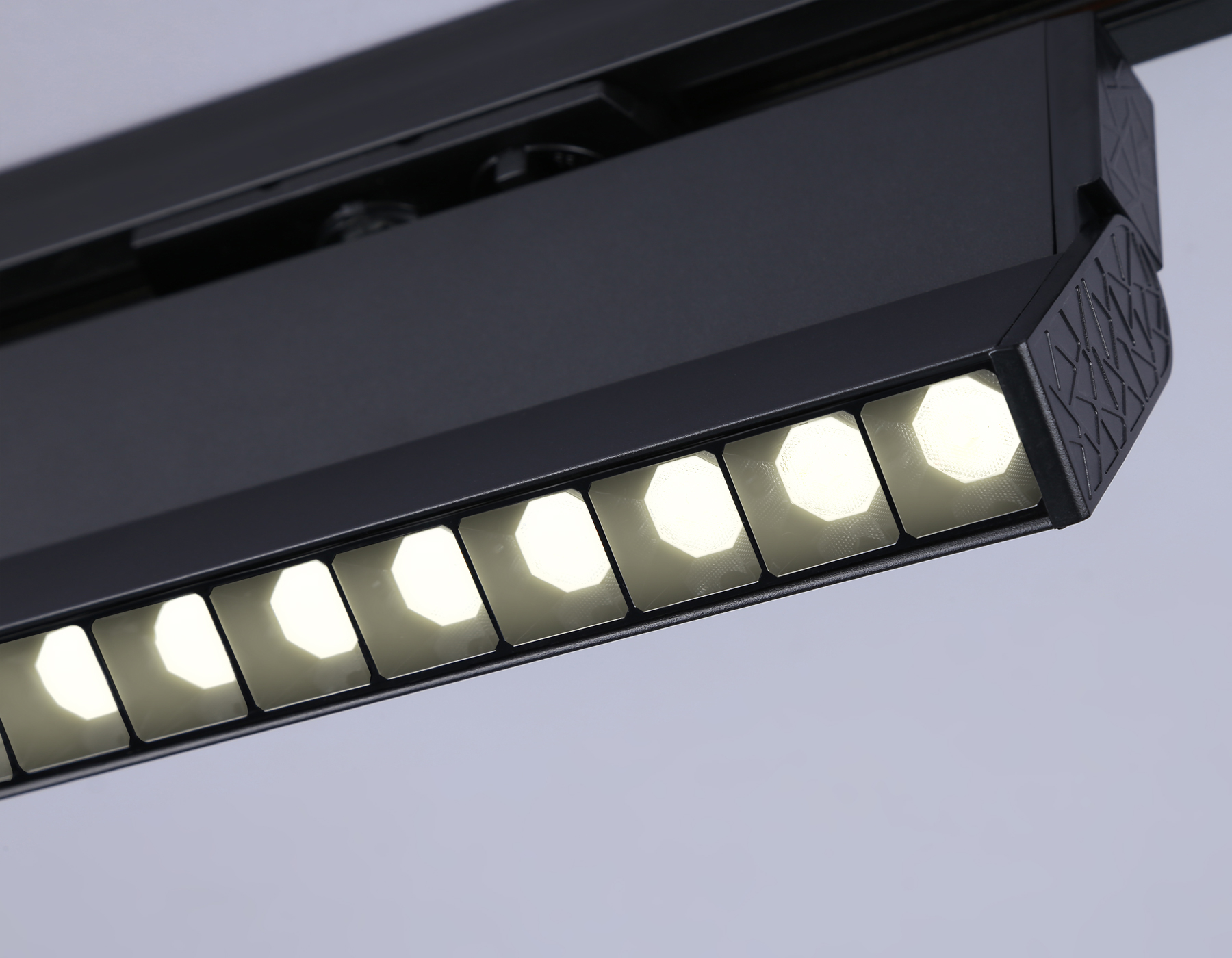 Трековый светильник Ambrella light TRACK SYSTEM GL6817, цвет чёрный - фото 5