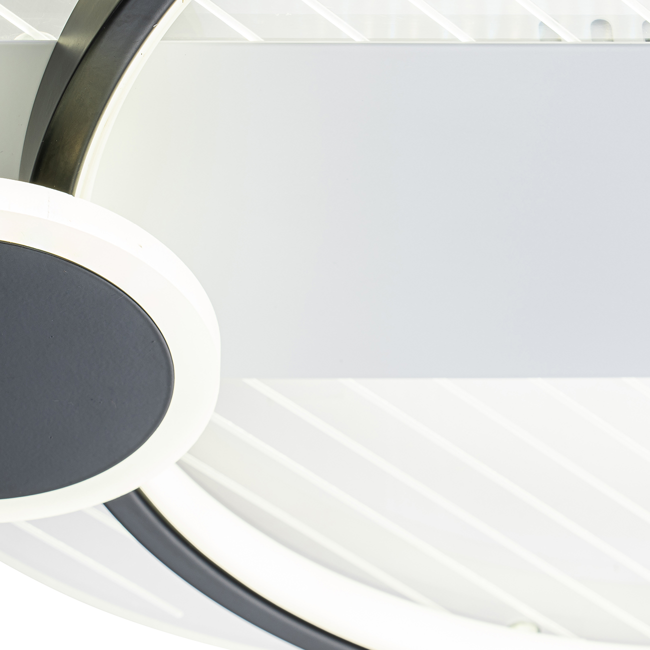 Потолочная люстра Escada CONCEPT 10226/3LED ROUND, цвет белый;прозрачный 10226/3LED ROUND - фото 5