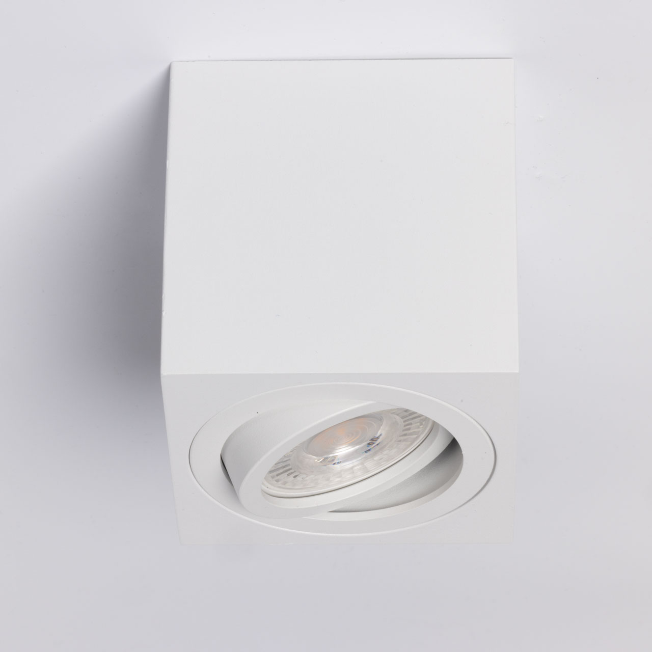 Точечный накладной светильник De Markt ПРАЙМ 850011601, цвет белый - фото 2